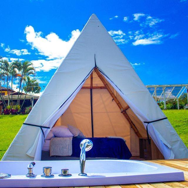 Aw Guatape Glamping Resort Екстер'єр фото