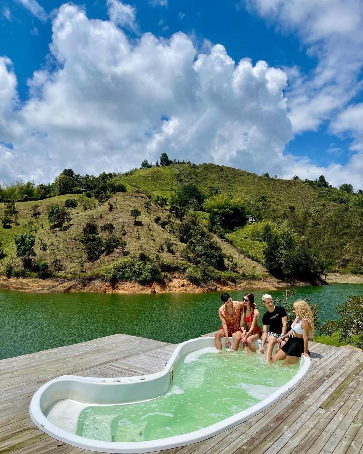 Aw Guatape Glamping Resort Екстер'єр фото