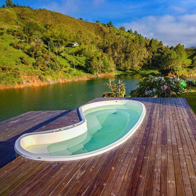 Aw Guatape Glamping Resort Екстер'єр фото