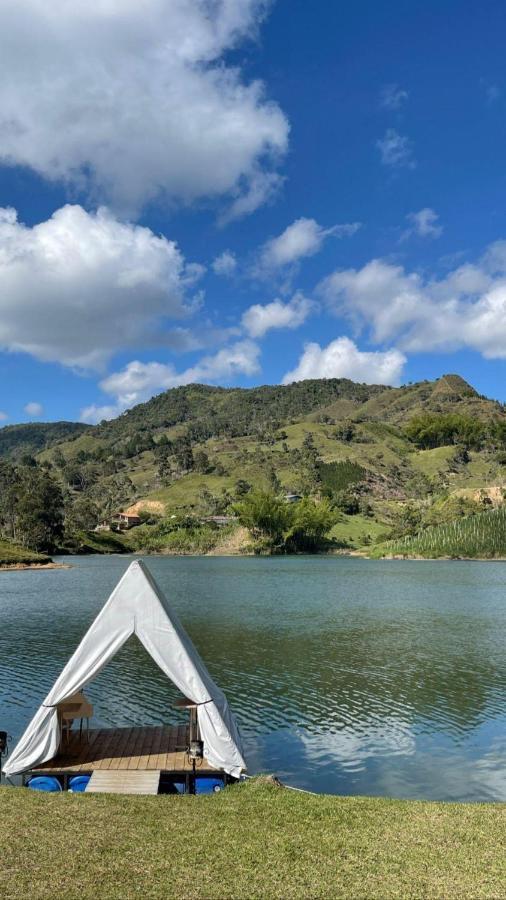 Aw Guatape Glamping Resort Екстер'єр фото